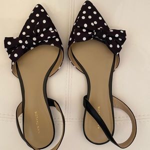 Like new - Ann Taylor flats, polka dot pointy toe
